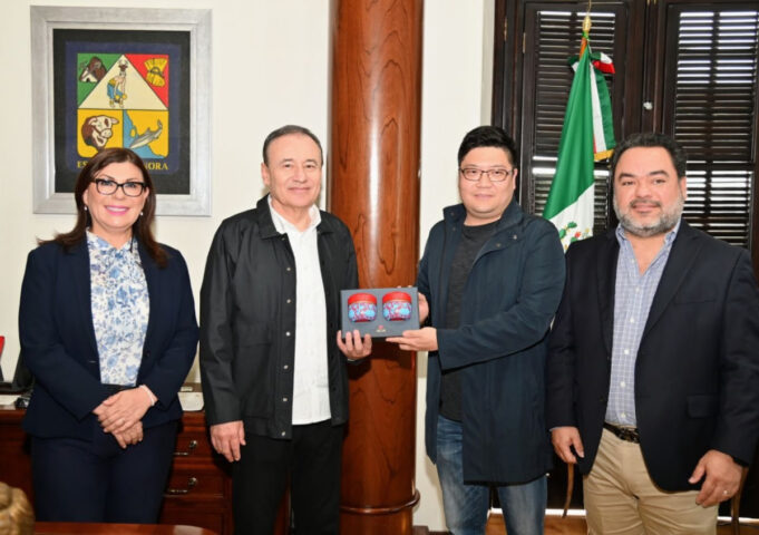 Sostiene Gobernador Durazo reunión con empresarios líderes en la fabricación de textiles