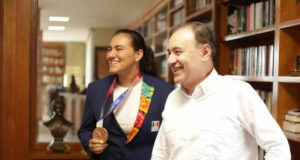 Destaca Gobernador Durazo medalla olímpica de Alejandra Valencia