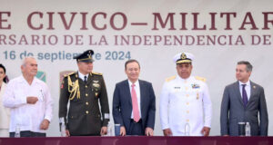 Encabeza Gobernador Durazo desfile cívico-militar en celebración por el 214 aniversario de la independencia de México